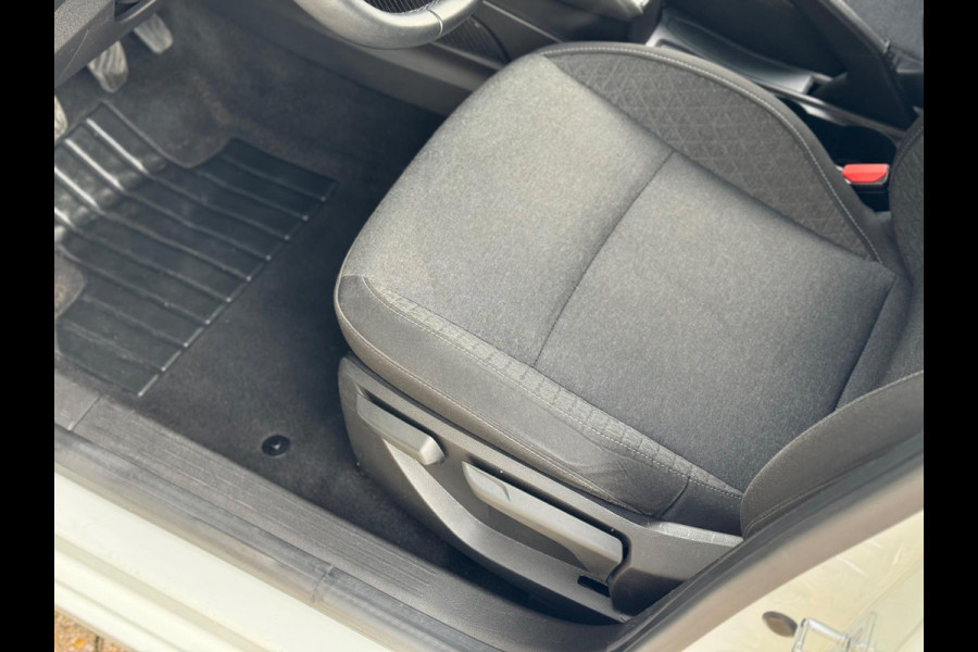 Renault Clio 1.0 TCe Zen 2020 WIT NAVI CLIMA CRUISE APK NAP!