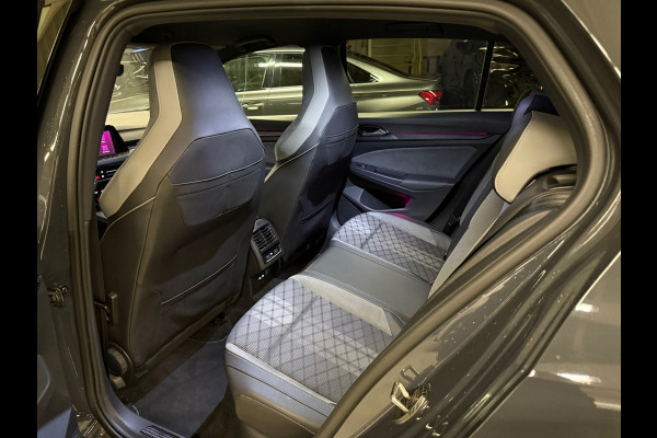 Volkswagen Golf 1.5 eTSI R-Line Business 8R Pack|Keyless|IQ