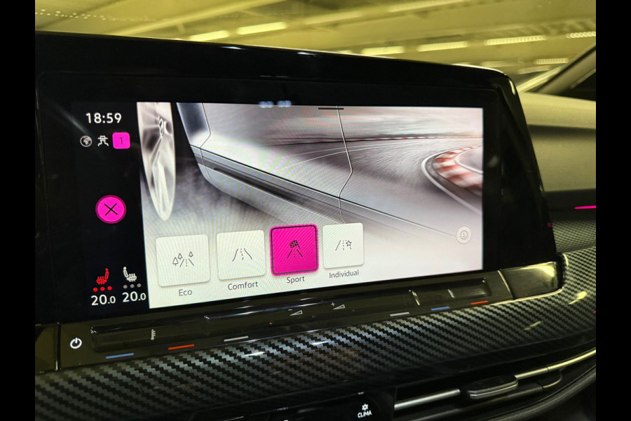 Volkswagen Golf 1.5 eTSI R-Line Business 8R Pack|Keyless|IQ