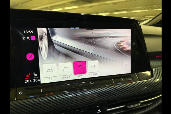 Volkswagen Golf 1.5 eTSI R-Line Business 8R Pack|Keyless|IQ