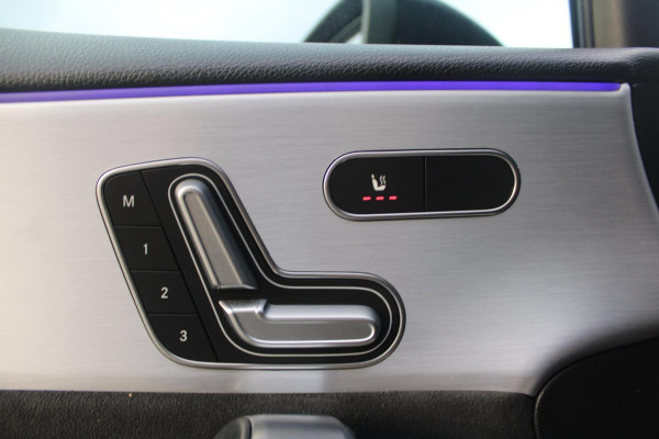 Mercedes-Benz A-Klasse 250 e Limousine AMG Night | Pano | Sfeer | Memory | Camera