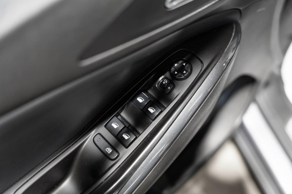 Opel Grandland X 1.6 Turbo Innovation 180PK AUT LED NAVI CARPLAY