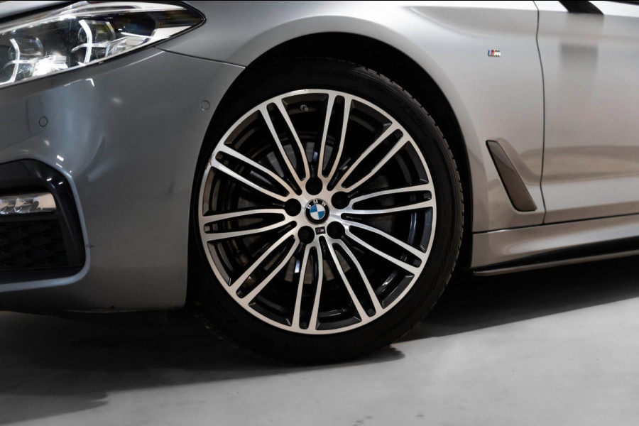 BMW 5 Serie 520i M Sport LED CAMRERA LEDER HARMAN KARDON FULL