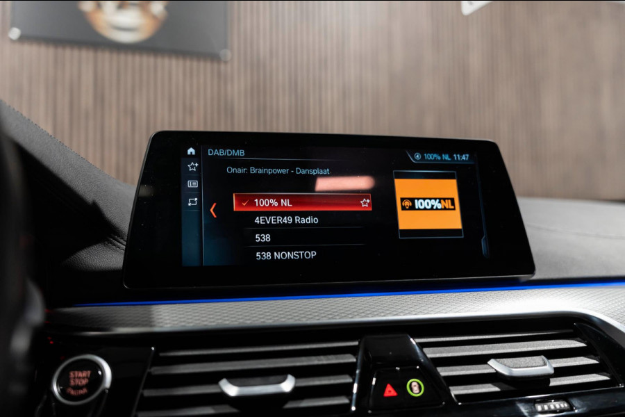 BMW 5 Serie 520i M Sport LED CAMRERA LEDER HARMAN KARDON FULL