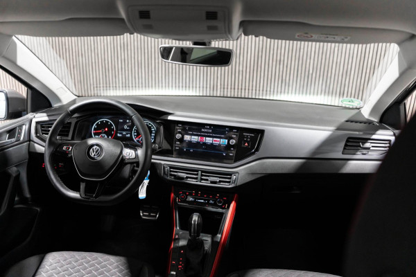 Volkswagen Polo 1.0 TSI Highline 2018 CLIMA PDC