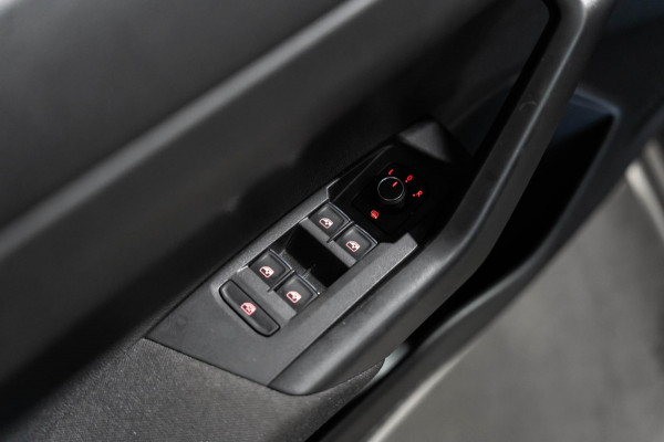 Volkswagen Polo 1.0 TSI Highline 2018 CLIMA PDC