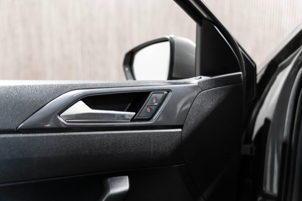 Volkswagen Polo 1.0 TSI Highline 2018 CLIMA PDC