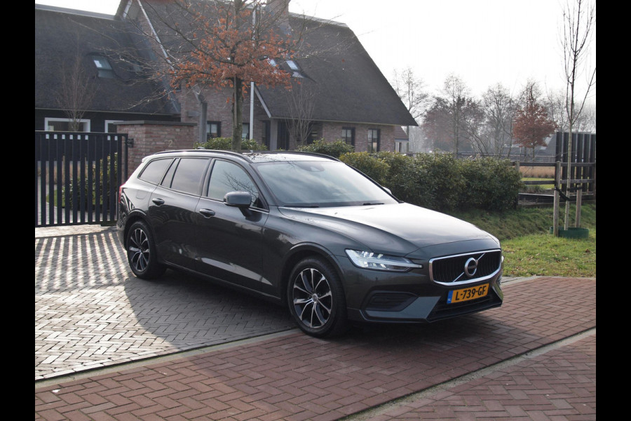 Volvo V60 2.0 B3 Momentum Advantage | Camera | Trekhaak | Apple Carplay | Cruise Control |