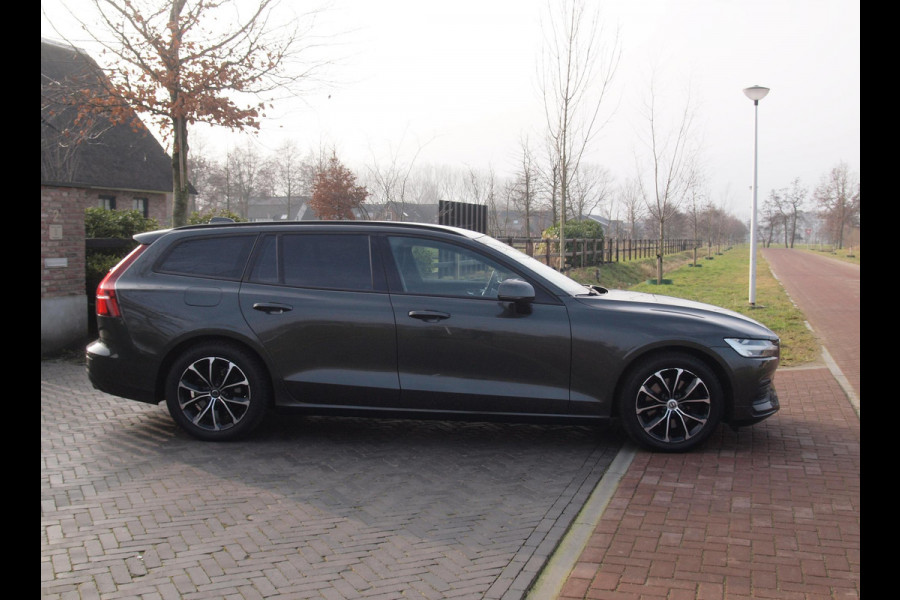 Volvo V60 2.0 B3 Momentum Advantage | Camera | Trekhaak | Apple Carplay | Cruise Control |
