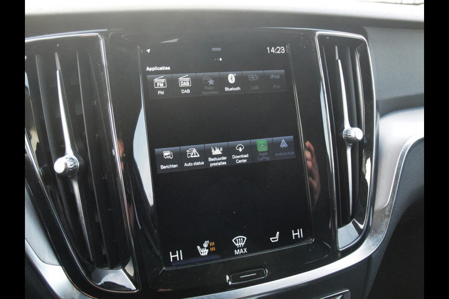 Volvo V60 2.0 B3 Momentum Advantage | Camera | Trekhaak | Apple Carplay | Cruise Control |