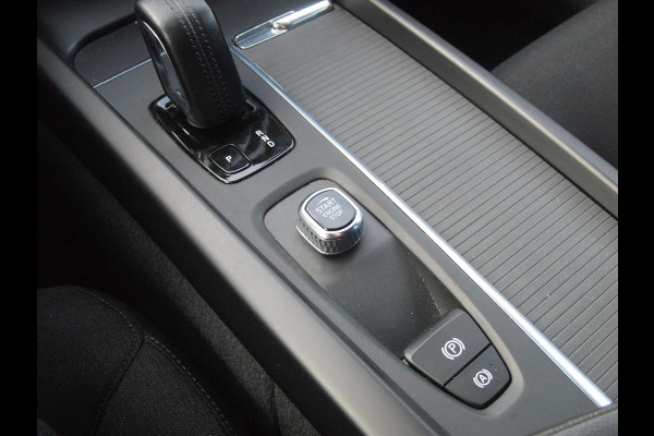 Volvo V60 2.0 B3 Momentum Advantage | Camera | Trekhaak | Apple Carplay | Cruise Control |