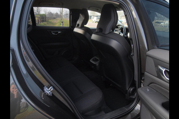 Volvo V60 2.0 B3 Momentum Advantage | Camera | Trekhaak | Apple Carplay | Cruise Control |