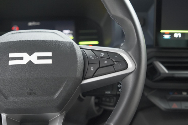 Dacia Duster Mild Hybrid 130 Expression | Camera | Stoelverwarming | Apple Carplay | Navigatie