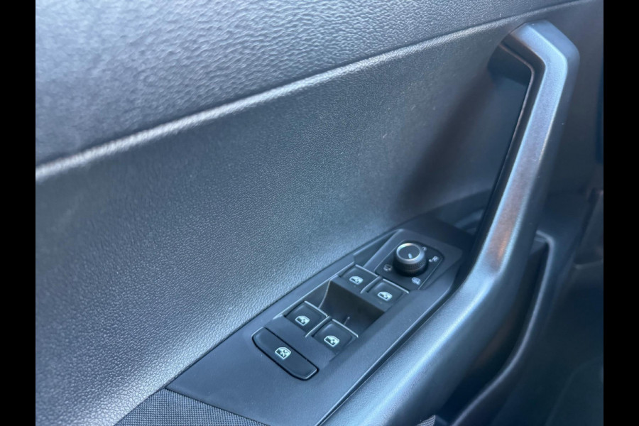 Volkswagen Taigo 1.0 TSI 3X R-Line DSG Virtual Led Clima Camera