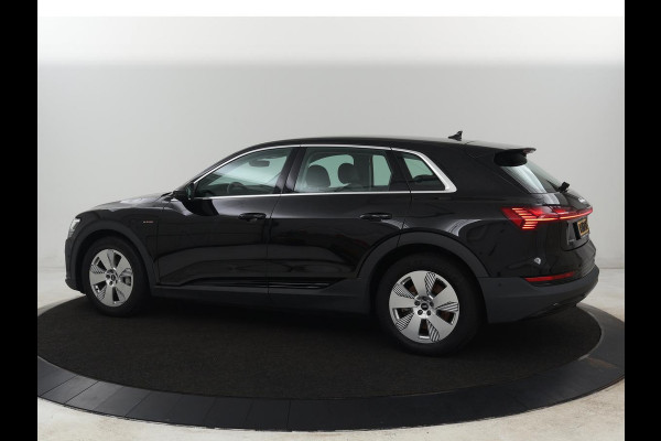 Audi e-tron 55 quattro edition 95kWh | SOH 92% | Leder | Carplay | Trekhaak | Virtual Cockpit | Navigatie | Luchtvering | Parkeerhulp | Audi Sound | Cruise control