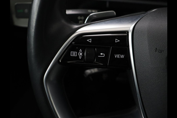 Audi e-tron 55 quattro edition 95kWh | SOH 92% | Leder | Carplay | Trekhaak | Virtual Cockpit | Navigatie | Luchtvering | Parkeerhulp | Audi Sound | Cruise control