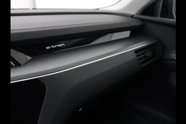 Audi e-tron 55 quattro edition 95kWh | SOH 92% | Leder | Carplay | Trekhaak | Virtual Cockpit | Navigatie | Luchtvering | Parkeerhulp | Audi Sound | Cruise control