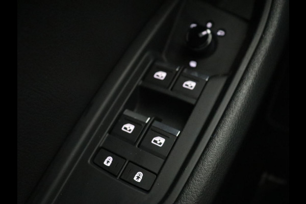 Audi e-tron 55 quattro edition 95kWh | SOH 92% | Leder | Carplay | Trekhaak | Virtual Cockpit | Navigatie | Luchtvering | Parkeerhulp | Audi Sound | Cruise control