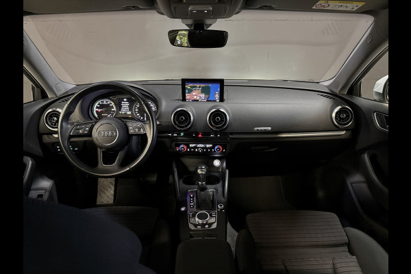 Audi A3 Sportback 1.4 e-tron Sport | Keyless Entry/Start | Stoelverwarming | Navigatie | Trekhaak | BTW