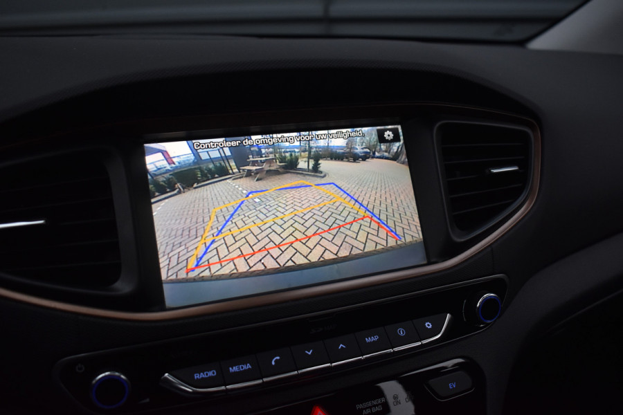Hyundai IONIQ Premium EV | Schuif/kanteldak | Adaptive cruise control | Lederen Bekleding | Stoelverwarming V+A |  Stoelventilatie |