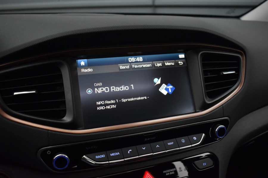 Hyundai IONIQ Premium EV | Schuif/kanteldak | Adaptive cruise control | Lederen Bekleding | Stoelverwarming V+A |  Stoelventilatie |