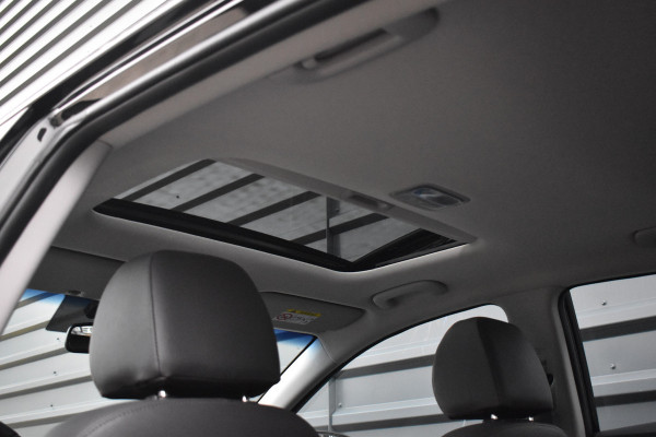 Hyundai IONIQ Premium EV | Schuif/kanteldak | Adaptive cruise control | Lederen Bekleding | Stoelverwarming V+A |  Stoelventilatie |