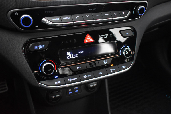 Hyundai IONIQ Premium EV | Schuif/kanteldak | Adaptive cruise control | Lederen Bekleding | Stoelverwarming V+A |  Stoelventilatie |