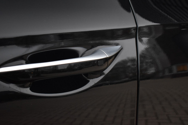 Hyundai IONIQ Premium EV | Schuif/kanteldak | Adaptive cruise control | Lederen Bekleding | Stoelverwarming V+A |  Stoelventilatie |
