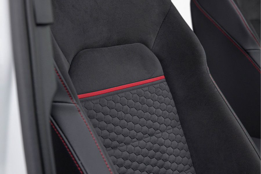 Volkswagen Golf 2.0 TSI GTI 245pk Performance Pano ACC Dynaudio 19''