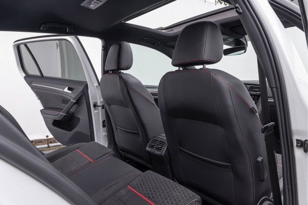 Volkswagen Golf 2.0 TSI GTI 245pk Performance Pano ACC Dynaudio 19''