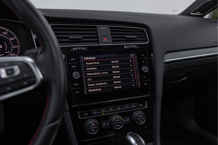 Volkswagen Golf 2.0 TSI GTI 245pk Performance Pano ACC Dynaudio 19''