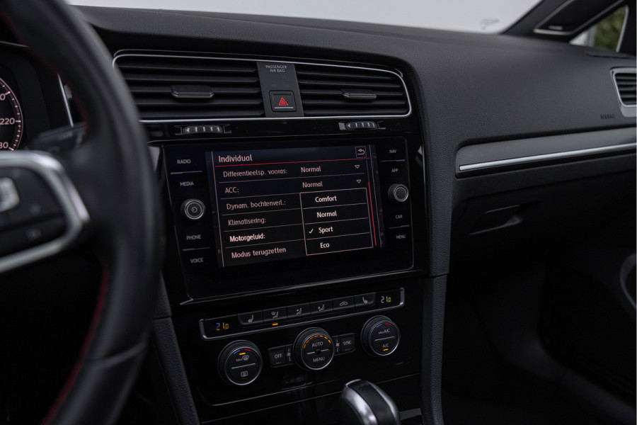 Volkswagen Golf 2.0 TSI GTI 245pk Performance Pano ACC Dynaudio 19''