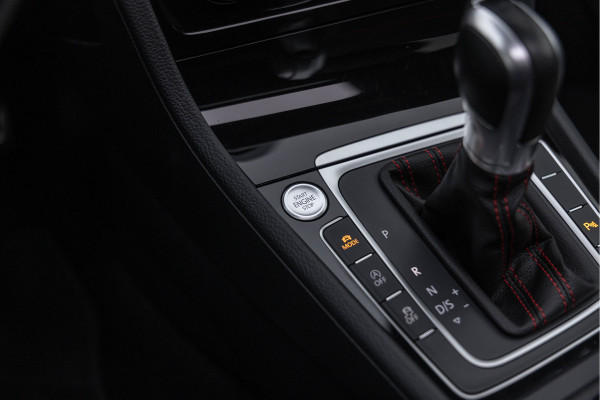 Volkswagen Golf 2.0 TSI GTI 245pk Performance Pano ACC Dynaudio 19''