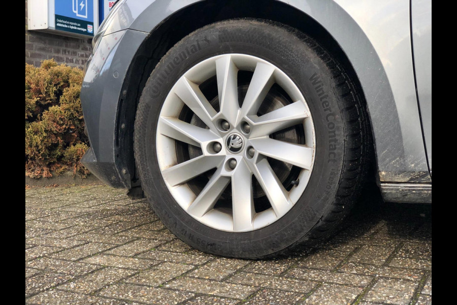Škoda Superb Combi 1.4 TSI iV Business Edition Plus PHEV | Navi, 360 Camera, Stoel+Achterb.verw., ACC, El. A.klep | Dealeroh. |