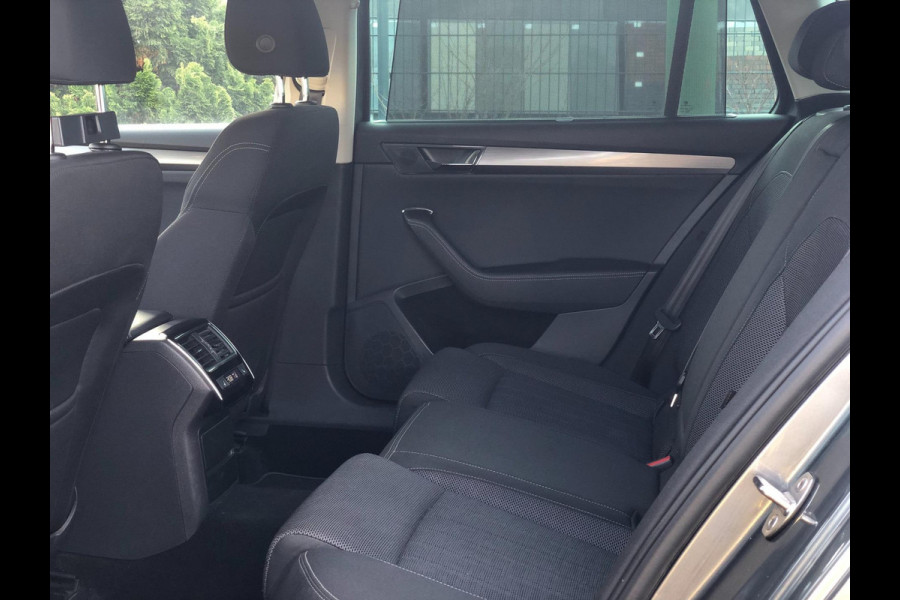 Škoda Superb Combi 1.4 TSI iV Business Edition Plus PHEV | Navi, 360 Camera, Stoel+Achterb.verw., ACC, El. A.klep | Dealeroh. |