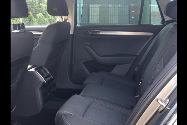 Škoda Superb Combi 1.4 TSI iV Business Edition Plus PHEV | Navi, 360 Camera, Stoel+Achterb.verw., ACC, El. A.klep | Dealeroh. |