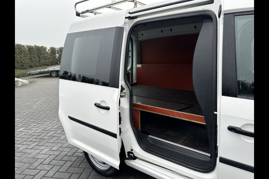 Volkswagen Caddy 1.4 TSI BENZINE AUTOMAAT !! / BPM VRIJ / IMPERIAAL / TREKHAAK / INRICHTING / NAVI / AIRCO / CRUISE