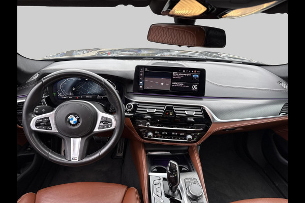 BMW 5 Serie Touring 530e Business Edition Plus Trekhaak | M Pakket | Laser Light |
