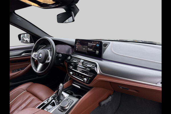 BMW 5 Serie Touring 530e Business Edition Plus Trekhaak | M Pakket | Laser Light |