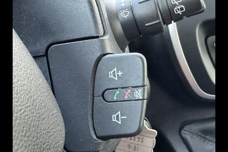 Renault Kangoo Z.E. Airco Dealeronderhouden SOH 89% Cruise control Navigatie Radio/CD Schuifdeur Parkeersensoren achter