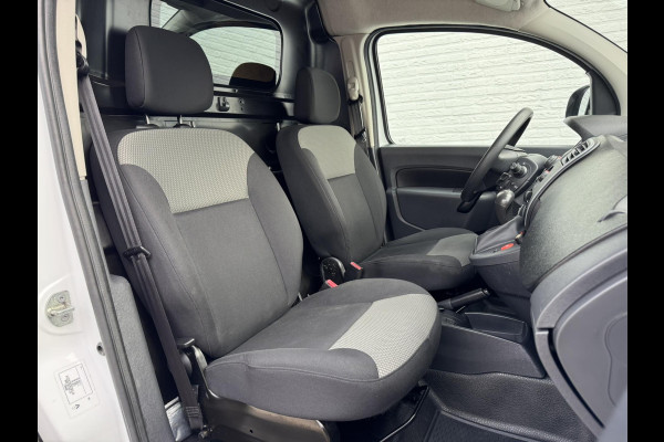 Renault Kangoo Z.E. Airco Dealeronderhouden SOH 89% Cruise control Navigatie Radio/CD Schuifdeur Parkeersensoren achter