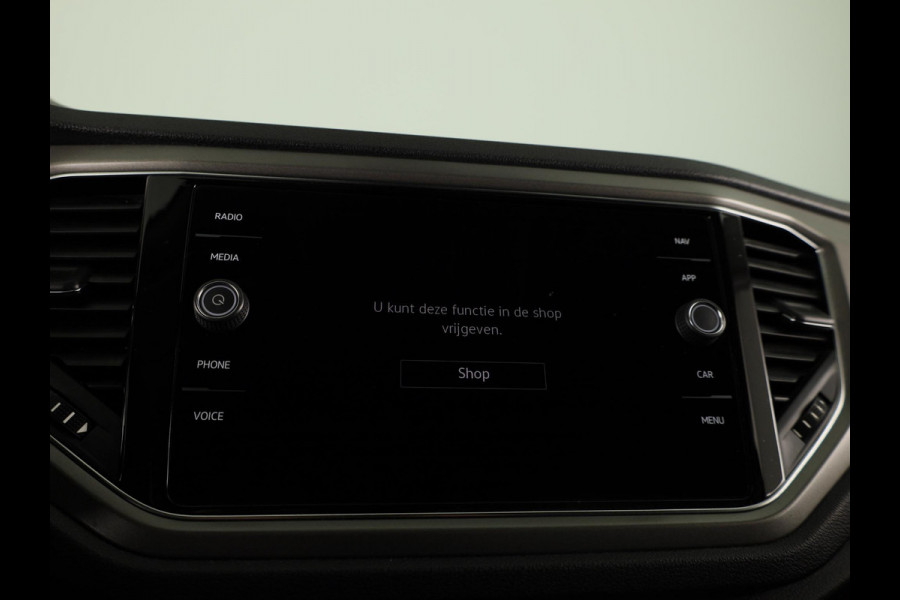 Volkswagen T-Roc 1.0 TSI Style | Parkeersensoren (Park assist) | Adaptieve cruise control | Carplay & Android auto |