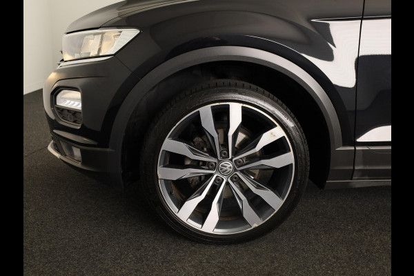 Volkswagen T-Roc 1.0 TSI Style | Parkeersensoren (Park assist) | Adaptieve cruise control | Carplay & Android auto |