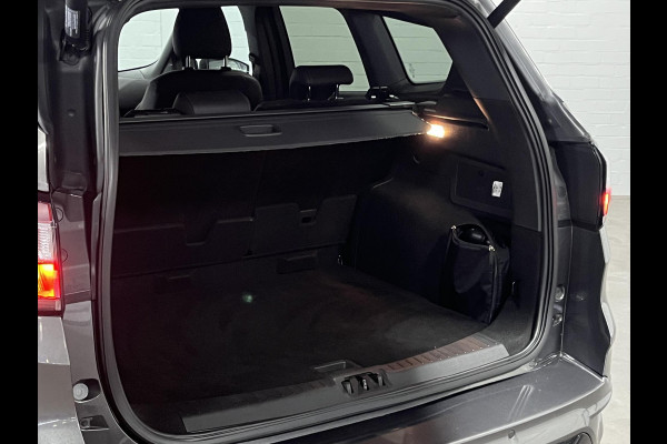 Ford Kuga 1.5 EcoBoost ST Line Trekhaak | Cruise control | Voorruit verwarming | Climate control | Stoelverwarming | Keyless | Dode hoek assistent