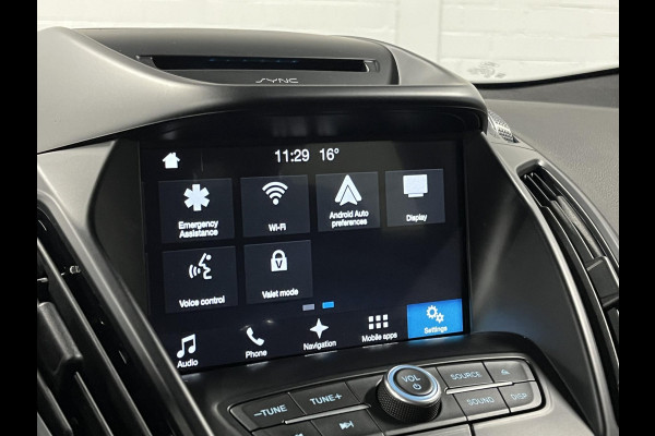 Ford Kuga 1.5 EcoBoost ST Line Trekhaak | Cruise control | Voorruit verwarming | Climate control | Stoelverwarming | Keyless | Dode hoek assistent