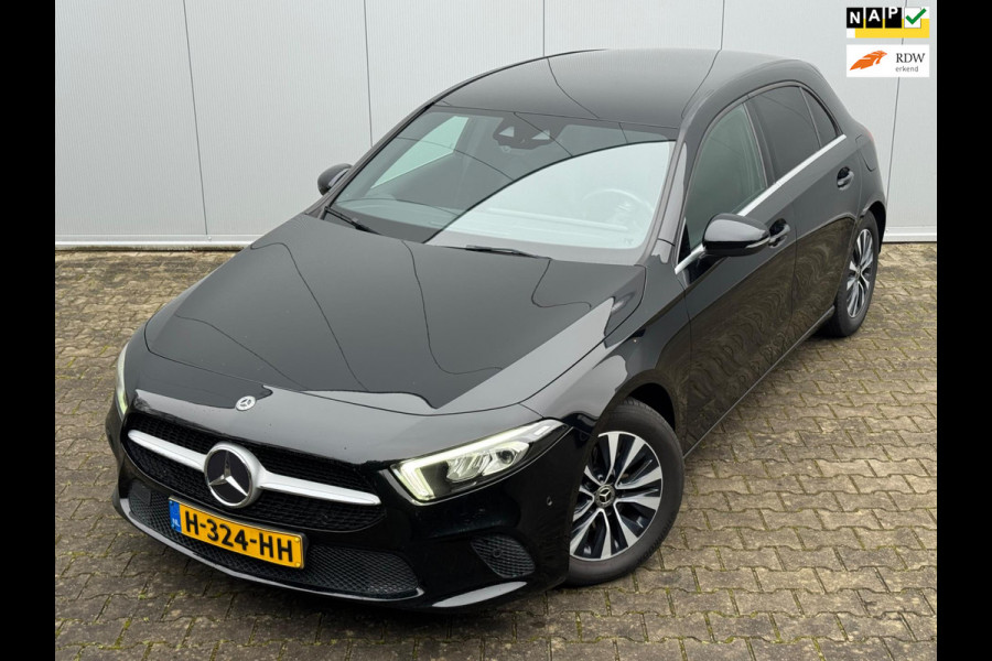 Mercedes-Benz A-Klasse A180 BUSINESS SOLUTION STOELVERWARMING FULLSCREEN DAB+ NAP HALF LEDER
