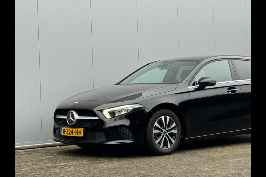 Mercedes-Benz A-Klasse A180 BUSINESS SOLUTION STOELVERWARMING FULLSCREEN DAB+ NAP HALF LEDER