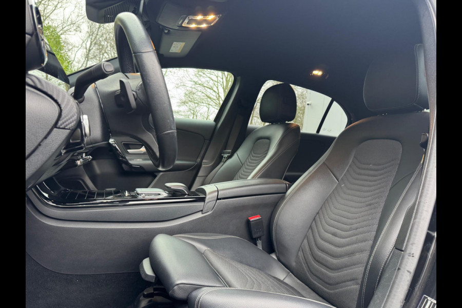 Mercedes-Benz A-Klasse A180 BUSINESS SOLUTION STOELVERWARMING FULLSCREEN DAB+ NAP HALF LEDER
