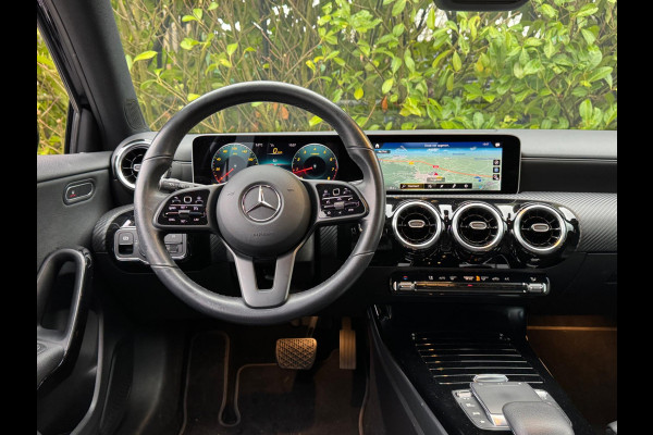 Mercedes-Benz A-Klasse A180 BUSINESS SOLUTION STOELVERWARMING FULLSCREEN DAB+ NAP HALF LEDER