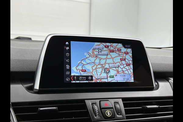 BMW 2 Serie Active Tourer 218i Executive Automaat (NAVIGATIE, PARKEERSENSOREN, LED, CLIMA, DEALER ONDERHOUDEN)
